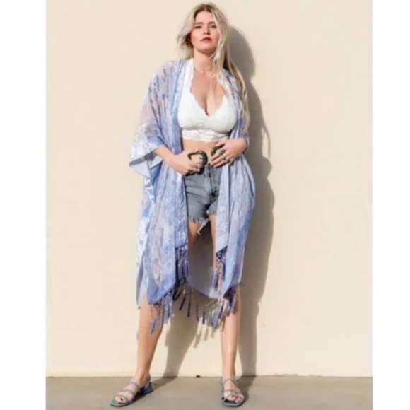 Periwinkle Floral Velvet Burnout Tassel Kimono Open Wrap Coverup Top One Size - Picture 4 of 4